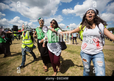 London: Zehntausende Masse März aus Protest gegen Gaza-Angriffe Stockfoto