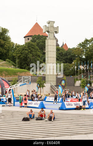 Tallinn, Estland, 9. August 2014 - Streetball im Zentrum von Tallinn, Estland-Credit: Alexander Stzhalkouski/Alamy Live News Stockfoto