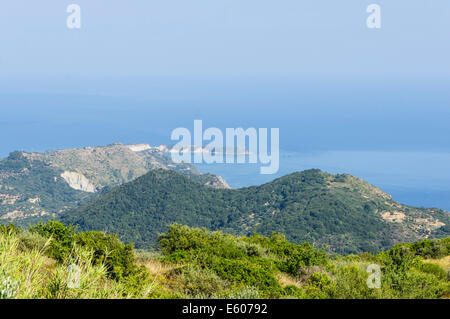 Zakynthos, Griechenland - Blick vom Gipfel des Mt Skopos auf der Halbinsel Vassilikos. Blick nach Osten in Richtung Gerakara. Stockfoto