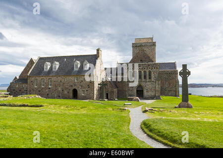 Iona Abbey befindet sich auf der Insel Iona, unweit der Isle of Mull an der Westküste von Schottland. Stockfoto