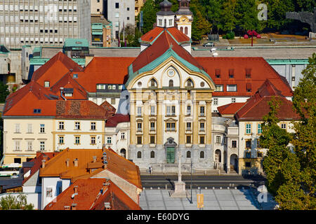 Slowenien, Ljubljana, Kongresni Platz, Ursulinenkirche der Heiligen Dreifaltigkeit Stockfoto