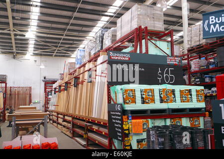 Bunnings ist ein nationaler DIY-Einzelhändler im Besitz von wesfarmers, es verkauft Werkzeuge, Holz, Ausrüstung für Bauherren und Hausbesitzer, Sydney, Australien Stockfoto