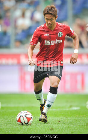 Hannover, Deutschland. 10. August 2014. Hannovers Hiroshi Kiyotake während der Fußball-Testspiel zwischen Hannover 96 und Lazio Rom in der HDI-Arena in Hannover, 10. August 2014. Foto: Ole Spata/Dpa/Alamy Live-Nachrichten Stockfoto