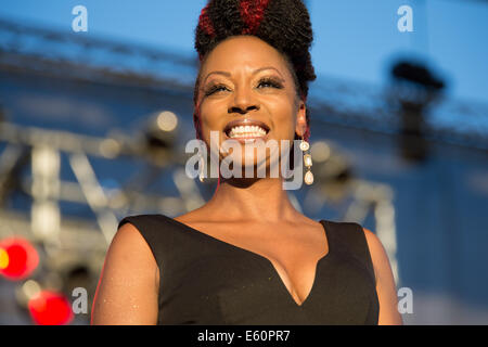 LINCOLN, CA - 26. Juli: Sy Smith führt mit Chris Botti auf Thunder Valley Casino Resort in Lincoln, Massachusetts am 26. Juli 201 Stockfoto