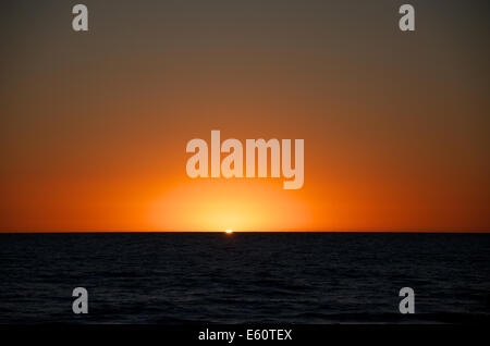 Sonnenaufgang über dem Lake Michigan Stockfoto