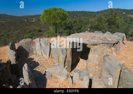 Dolmen von El Pozuelo - zwischen 2500-2200 v. Chr. Zalamea La Real. Huelva Provinz, Region von Andalusien, Spanien, Europa Stockfoto