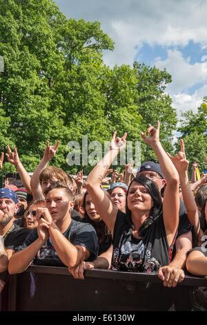 Clarston, MI, USA. 17. Juli 2014. Spaße haben Spaß beim Rockstar Mayhem Festival an DTE Energy Musiktheater in Clarkston, MI. © Alexis Simpson/ZUMA Draht/Alamy Live News Stockfoto