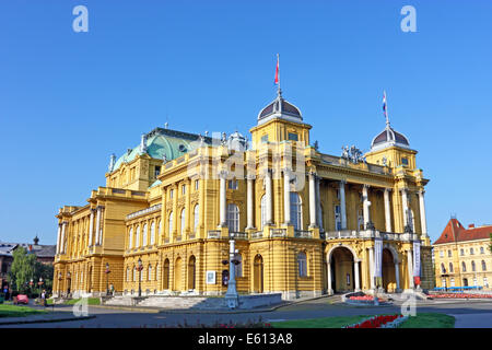 Kroatischen Nationaltheater in Zagreb bei Tag Stockfoto