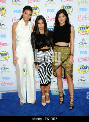 Los Angeles, Kalifornien, USA. 10. August 2014. Kendall Jenner, Kim Kardashian & Kylie Jenner kommt für den Teen Choice Awards 2014 im Shrine Auditorium. Bildnachweis: Lisa O'Connor/ZUMA Draht/Alamy Live-Nachrichten Stockfoto