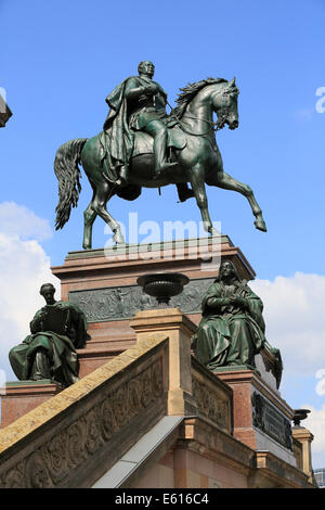 Reiterstatue von König Friedrich Wilhelm IV außerhalb Alte Nationalgalie, Alte Nationalgalerie, Museumsinsel, Berlin, Deutschland Stockfoto