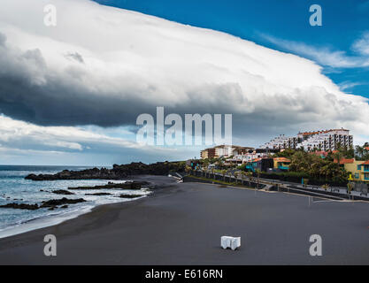 Schwarzer Sandstrand, Playa de Los Cancajos Strand, La Palma, Kanarische Inseln, Spanien Stockfoto