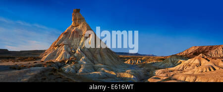 Castildeterra Felsformation in der bardena Blanca der Naturpark Bardenas Reales, Navarra, Spanien Stockfoto