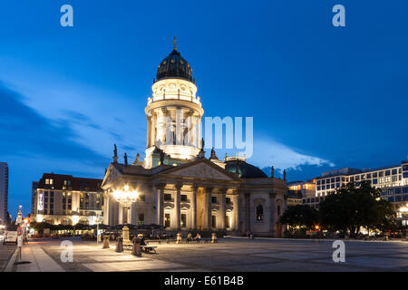 Die Neue Kirche (Englisch: neue Kirche; umgangssprachlich Deutscher Dom, d.h. deutsche Kirche), befindet sich in Berlin auf den Gendarmenmark Stockfoto