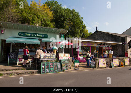 Sommertag in Cheddar Dorf Cheddar Gorge Somerset England Stockfoto