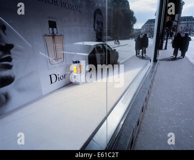 Dior Homme Großanzeige in den Galeries Lafayette Stockfoto