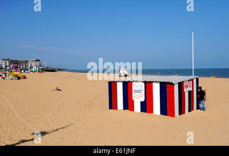 Margate Kent GROSSBRITANNIEN - Margate Strand liegestuhl Büro Stockfoto