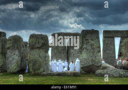 Stonehenge Druiden Zeremonie Sonnenwende heidnischen Riten Stockfoto