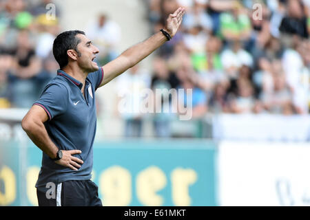 Dortmund, Deutschland. 9. August 2014. Von Bilbao Trainer Ernesto Valverde Gesten während der Fußball-Testspiel zwischen Borussia Moenchengladbach und Athletic Bilbao im Borussia-Park in Dortmund, Deutschland, 9. August 2014. Foto: Matthias Balk/Dpa/Alamy Live News Stockfoto