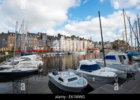 Der Hafen von Honfleur, Normandie Frankreich Europa Stockfoto