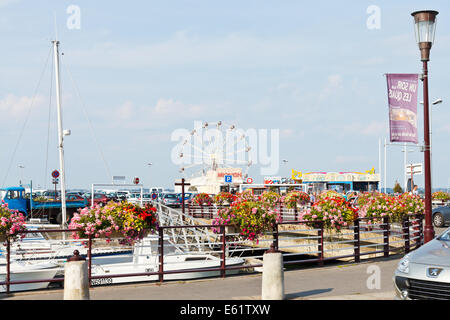 LE CROISIC, Frankreich - 26. Juli 2014: Quai du Port Ciguet in Le Croisic Stadt, Frankreich. Le Croisic ist Stadt in Loire-Atlantique depar Stockfoto