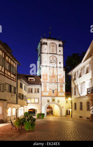 Fußgängerzone mit Ravensburg Tor, Wangen, Oberschwaben, Baden-Württemberg, Deutschland Stockfoto