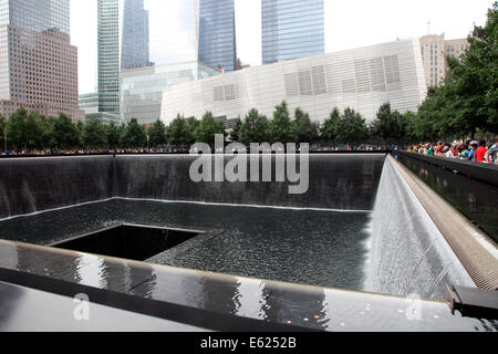 Die 9/11-Gedenkstätte am Ground Zero World Trade Center in New York City. Stockfoto