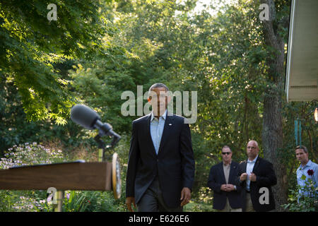 Chilmark, USA. 11. August 2014. US-Präsident Barack Obama macht eine Aussage über den Irak während seines Urlaubs auf Martha's Vineyard Chilmark, USA, 11. August 2014. In seiner Rede kündigte der Präsident, dass er neue irakische Premierminister Haider Al-Abadi, um seine Unterstützung und herzlichen Glückwunsch bieten berufen hatte. Bildnachweis: Rick Friedman/Pool über CNP/Dpa - NO WIRE SERVICE - Credit: Dpa/Alamy Live-Nachrichten Stockfoto