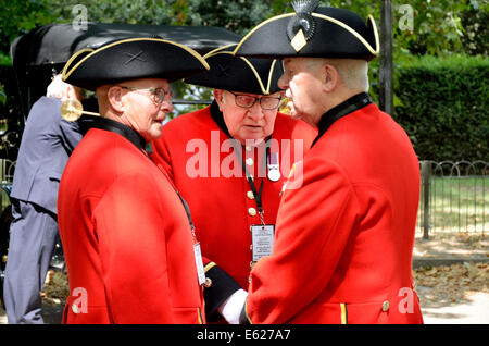 Chelsea-Rentner in Uniform an der großen Krieg Centenary Parade: London, 4. August 2014 Stockfoto