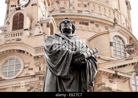 Martin Luther-Statue vor der Frauenkirche am neuen Marktplatz Neumarkt in Dresden, Sachsen, Deutschland, Europa Stockfoto