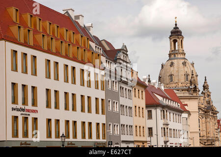 renovierte Fassaden am neuen Marktplatz Neumarkt und die Kirche Frauenkirche in Dresden, Sachsen, Deutschland, Europa Stockfoto