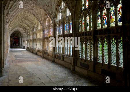 Glasmalerei im Kreuzgang Kathedrale von Gloucester Stockfoto