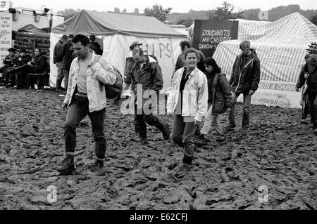 Schlammigen Marktgebiet Glastonbury Music Festival 1997, würdig Bauernhof, Somerset, England, Vereinigtes Königreich. Stockfoto