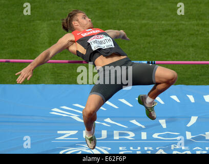 Zürich, Schweiz. 12. August 2014. Rico Freimuth Deutschlands tritt im Zehnkampf Männer Hochsprung bei den Europäischen Leichtathletik Weltmeisterschaften 2014 im Letzigrund Stadion in Zürich, Schweiz, 12. August 2014. Foto: Rainer Jensen/Dpa/Alamy Live-Nachrichten Stockfoto