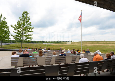 SHANKSVILLE, Pennsylvania - Juli 18-2014: Besucher beobachten, Seite 93 National Memorial außerhalb Shanksville, PA Stockfoto