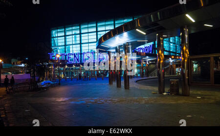 Manhattan, New York. Das Staten Island ferry terminal in der Nacht. Stockfoto