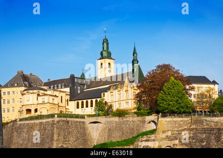 Luxemburg-Wahrzeichen-Ansicht im sonnigen Sommertag Stockfoto