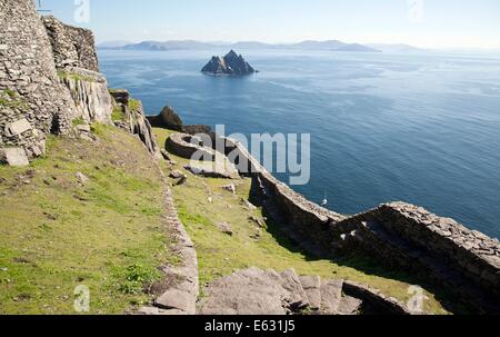 Irland Skellig Inseln. Blick vom Great Skellig auf Little Skellig Stockfoto