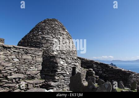 Irland Skellig Inseln. Reste von Kloster aus dem 6. Jahrhundert auf Skellig Michael (Great Skellig) Wohnung Zellen. Stockfoto