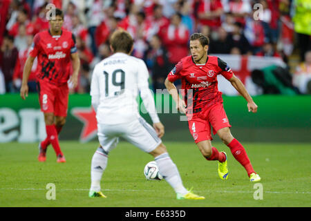 Cardiff, Wales. 12. August 2014. UEFA Super Cup. Real Madrid CF V FC Sevilla. Sevillas Grzegorz KRYCHOWIAK in Aktion Credit: Action Plus Sport/Alamy Live News Stockfoto