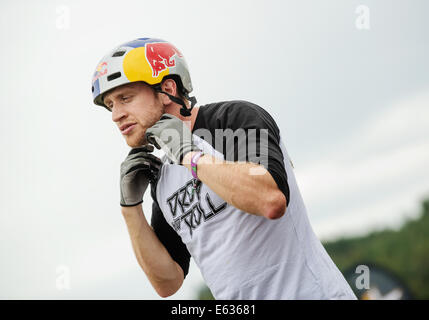 Danny MacAskill führt seine Drop and Roll Roadshow auf dem Belladrum Tartan Herz Festival, Inverness, Schottland 2014 Stockfoto