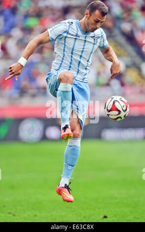 Hannover, Deutschland. 10. August 2014. Rom Stefan Radu während der Fußball-Testspiel Hannover 96 Vs Lazio Rom in der HDI-Arena in Hannover, 10. August 2014. Foto: Ole Spata/Dpa/Alamy Live-Nachrichten Stockfoto