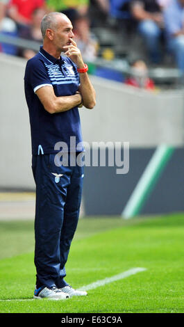 Hannover, Deutschland. 10. August 2014. Rom Trainer Stefano Pioli während der Fußball-Testspiel Hannover 96 Vs Lazio Rom in der HDI-Arena in Hannover, 10. August 2014. Foto: Ole Spata/Dpa/Alamy Live-Nachrichten Stockfoto