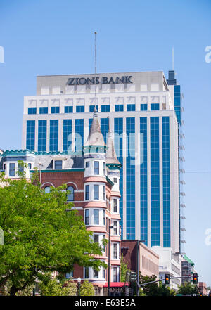 Skyline von Downtown Boise, The Idanha-Hotel erbaut im Jahre 1901 ist durch den Zion Bank Neubau, Boise, Idaho in den Schatten gestellt Stockfoto