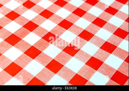 Eine rote karierte Tischdecke Hintergrund Stockfoto