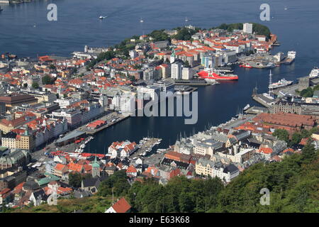 Vågen aus der Sicht der Berg Fløyen, Bergen, Bergenshalvøyen, Midhordland, Hordaland, Vestlandet, Norwegen, Skandinavien, Europa Stockfoto