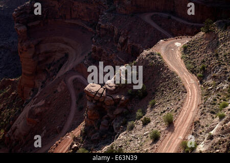 Switchback Abschnitt der Shafer Trail, Insel im Abschnitt Himmel, Canyonlands National Park, Utah, USA Stockfoto