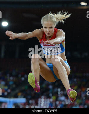 Zürich, Schweiz. 13. August 2014. Darya Klishina Russlands konkurriert in der Frauen Weitsprung Finale bei den Europäischen Leichtathletik Weltmeisterschaften 2014 im Letzigrund Stadion in Zürich, Schweiz, 13. August 2014. Foto: Bernd Thissen/Dpa/Alamy Live News Stockfoto