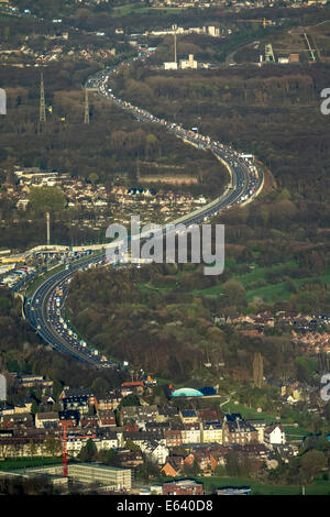 Luftaufnahme, Staus auf der Autobahn A2, Gelsenkirchen-West, Gelsenkirchen, Ruhrgebiet, Nordrhein-Westfalen, Deutschland Stockfoto