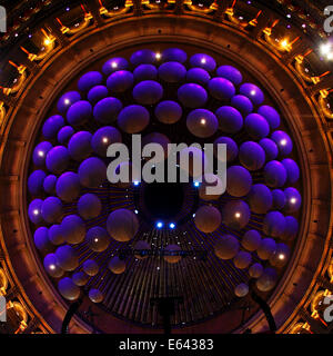 Solide Akustikplatten im Dach der Royal Albert Hall, London, UK Stockfoto