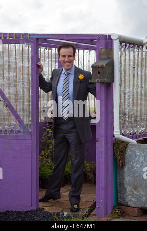 Southport, Merseyside, UK. 14. August 2014. ' Wiederverwenden zu begeistern" aufweisen wie streng Come Dancing Star Anton du Beke öffnet Großbritanniens größte unabhängige Flower Show, feiert das 85. Jahr. Stockfoto